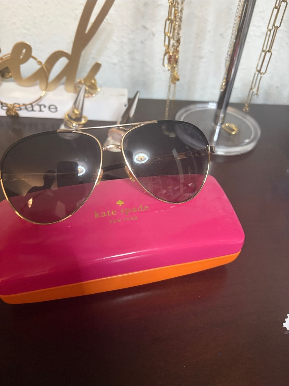 Kate spade women sunglasses gold and black . Aviator style